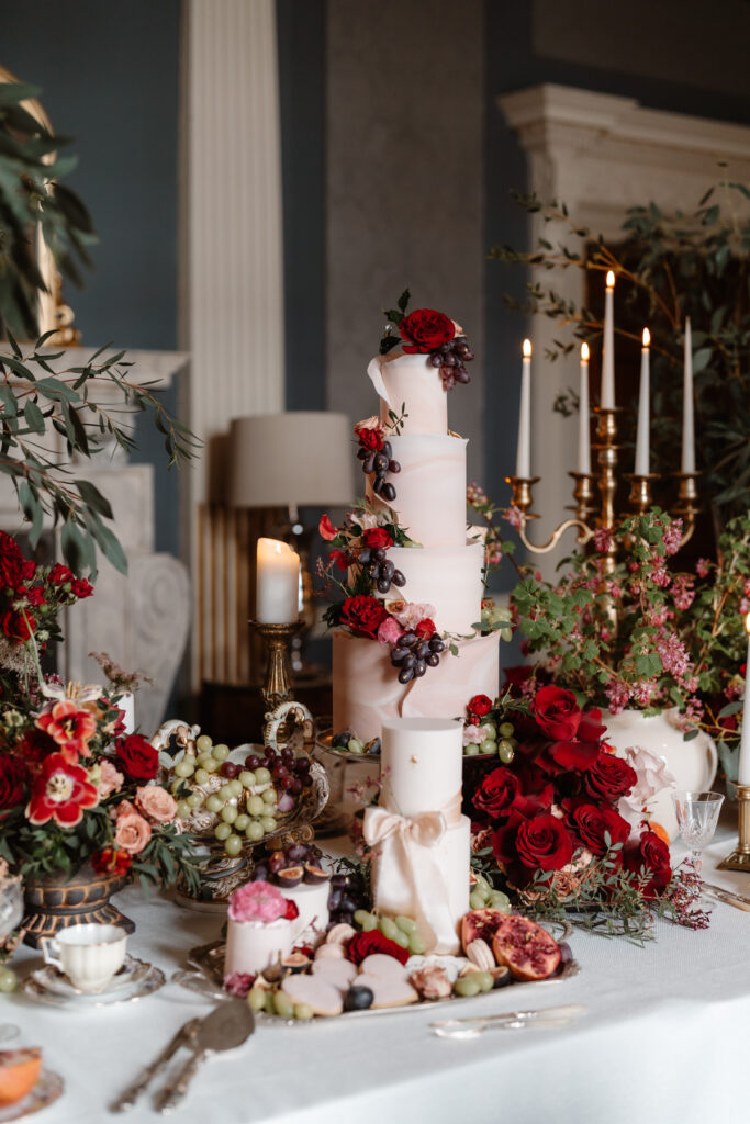 Hedsor House Luxury Wedding Photographer - Wedding Cake