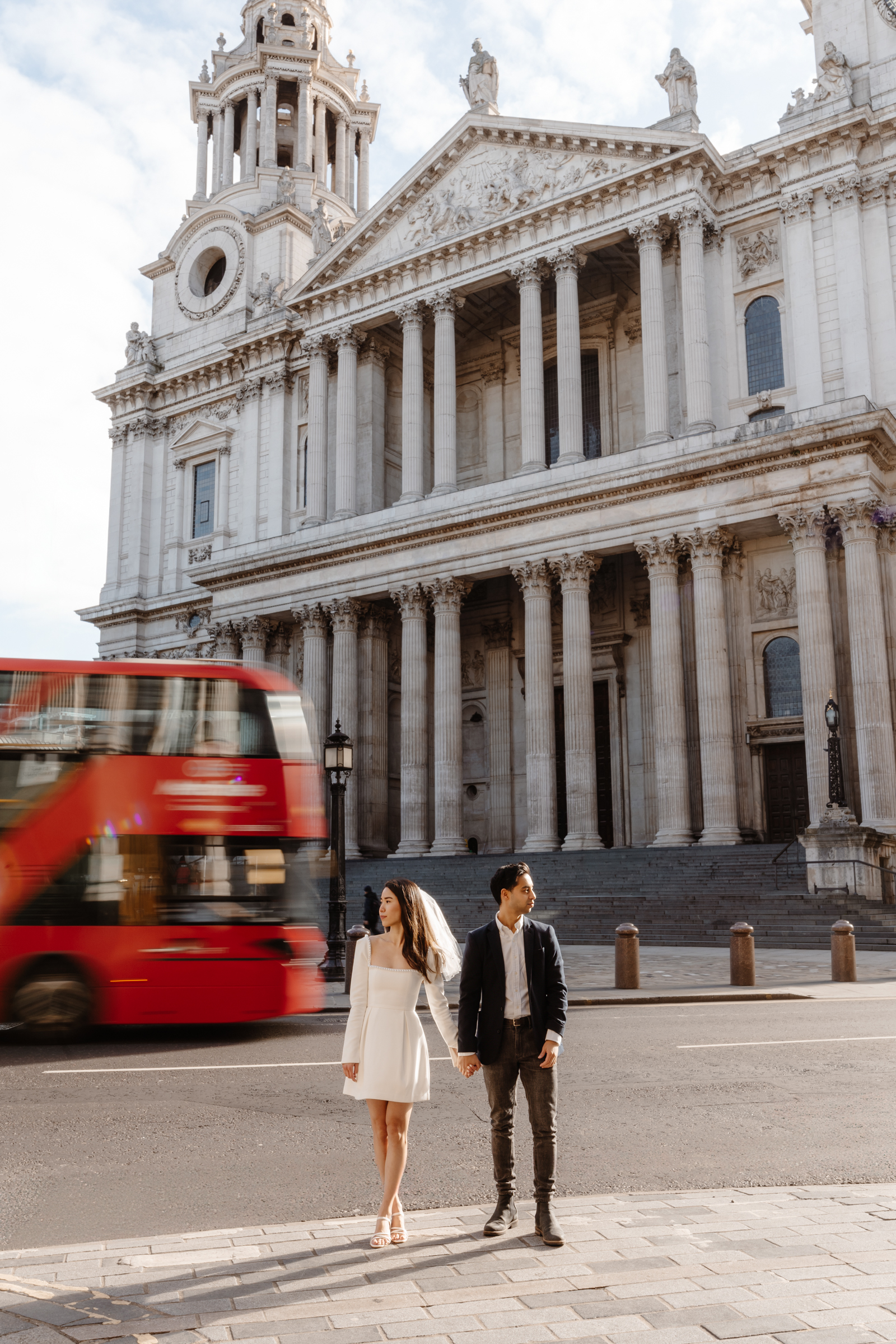 St Pauls Cathedral x London Bus - Engagement photography
