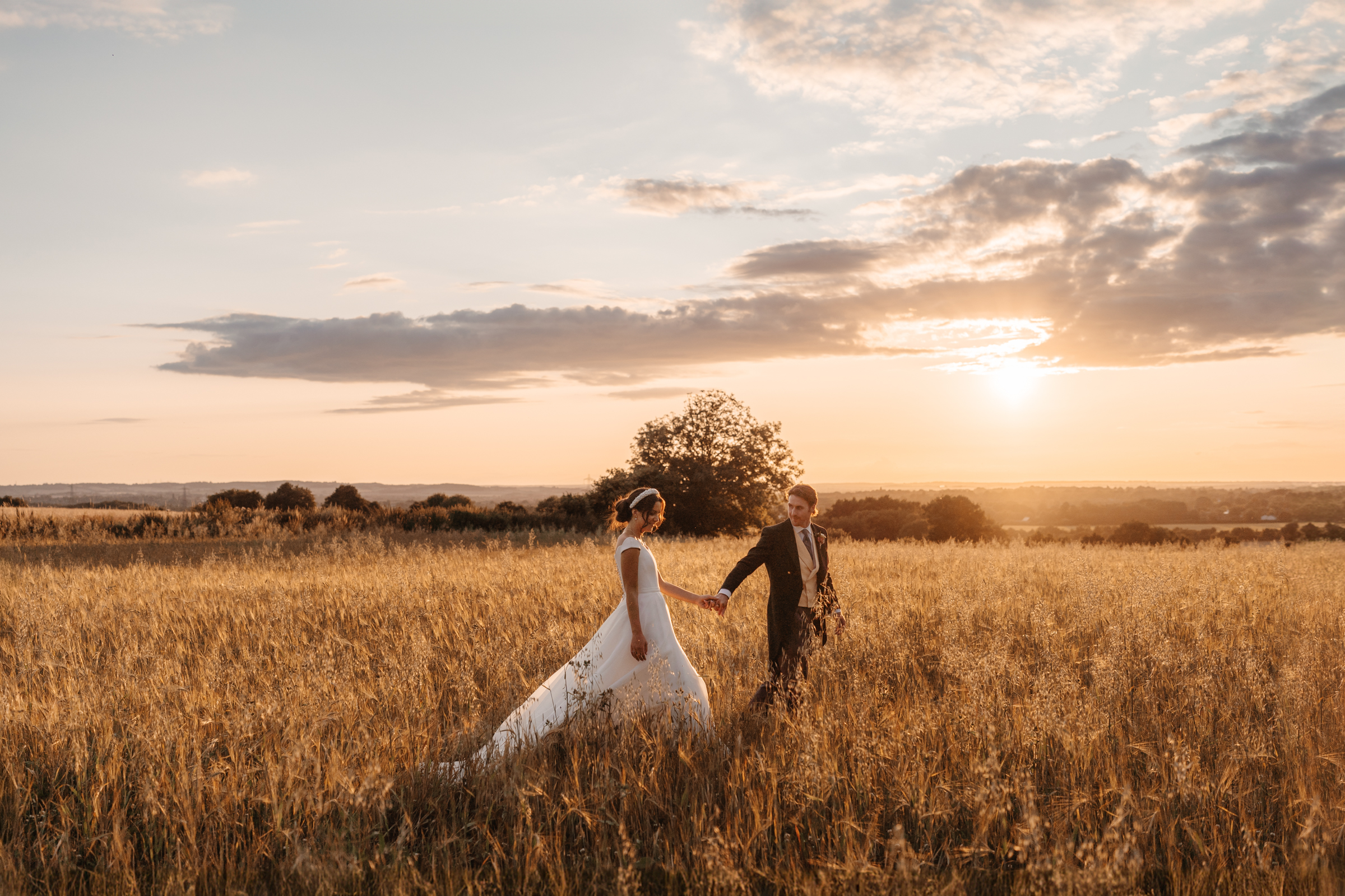 When Is Golden Hour on Your Wedding Day?