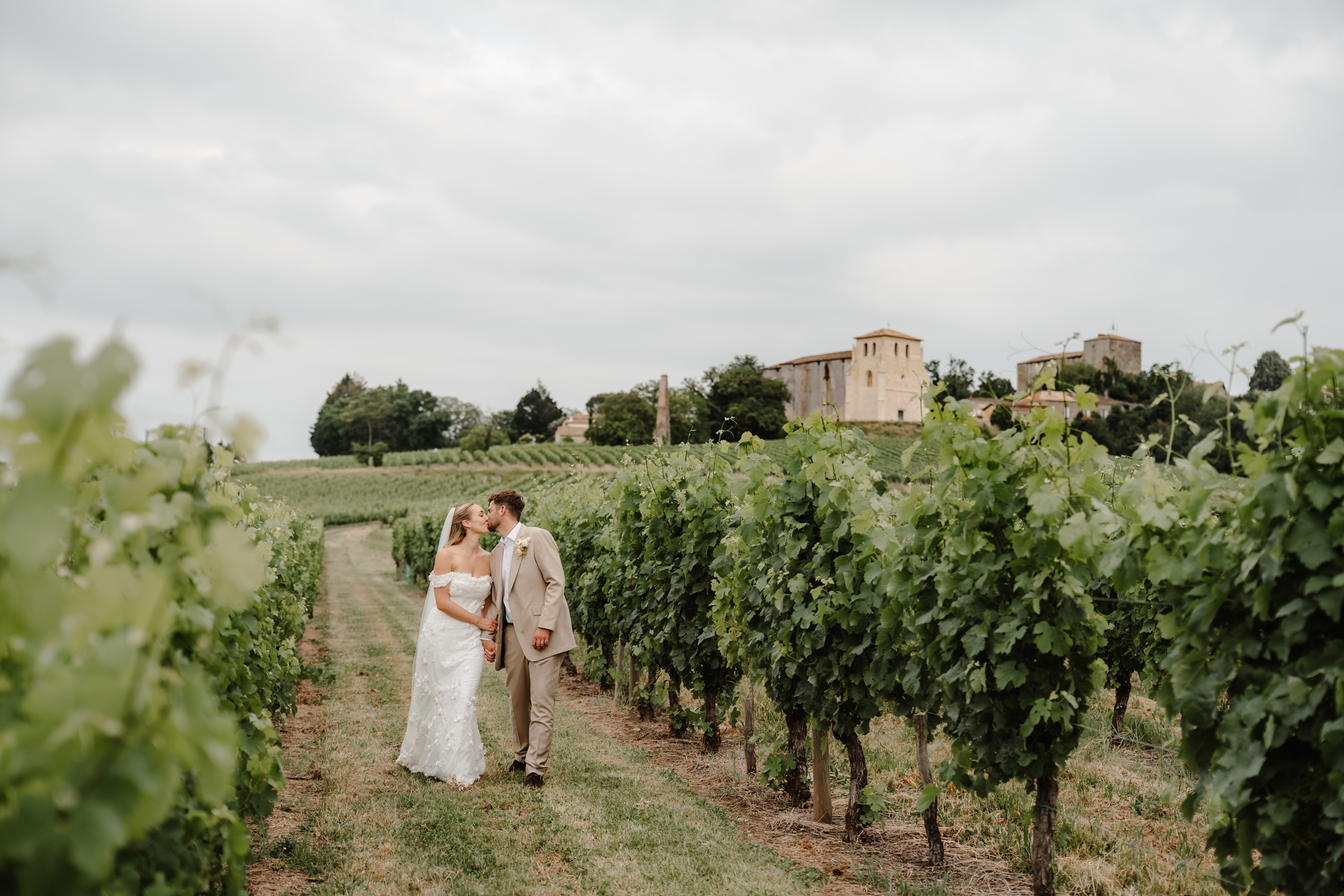 French wedding - vineyard photos of bride and groom